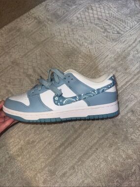 Nike women’s dunk low blue paisley Swoosh